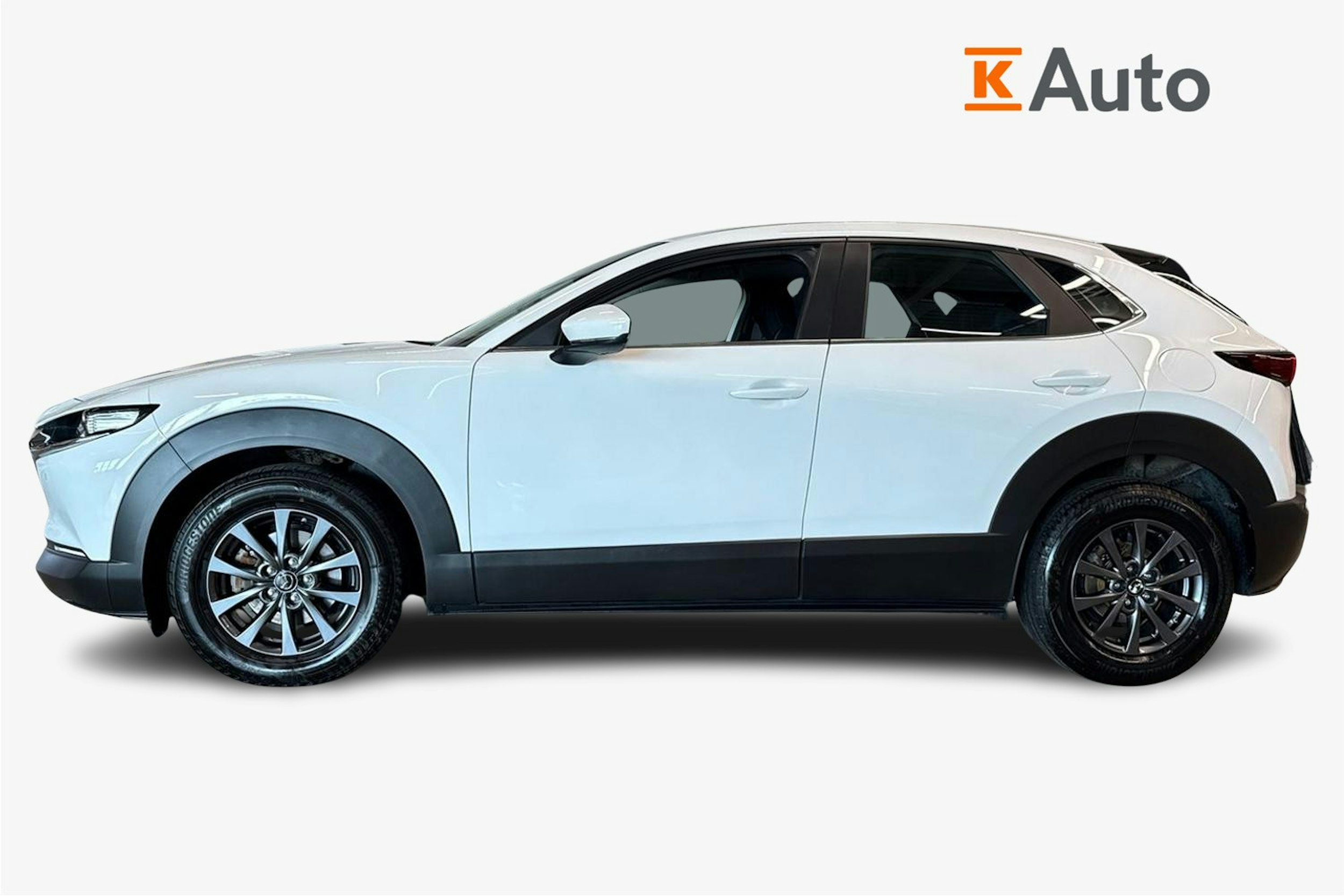 valkoinen Mazda CX-30 2021 kuva 5.