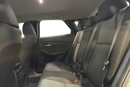 harmaa Mazda CX-30 2022 kuva 8.