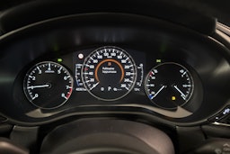 harmaa Mazda CX-30 2022 kuva 11.