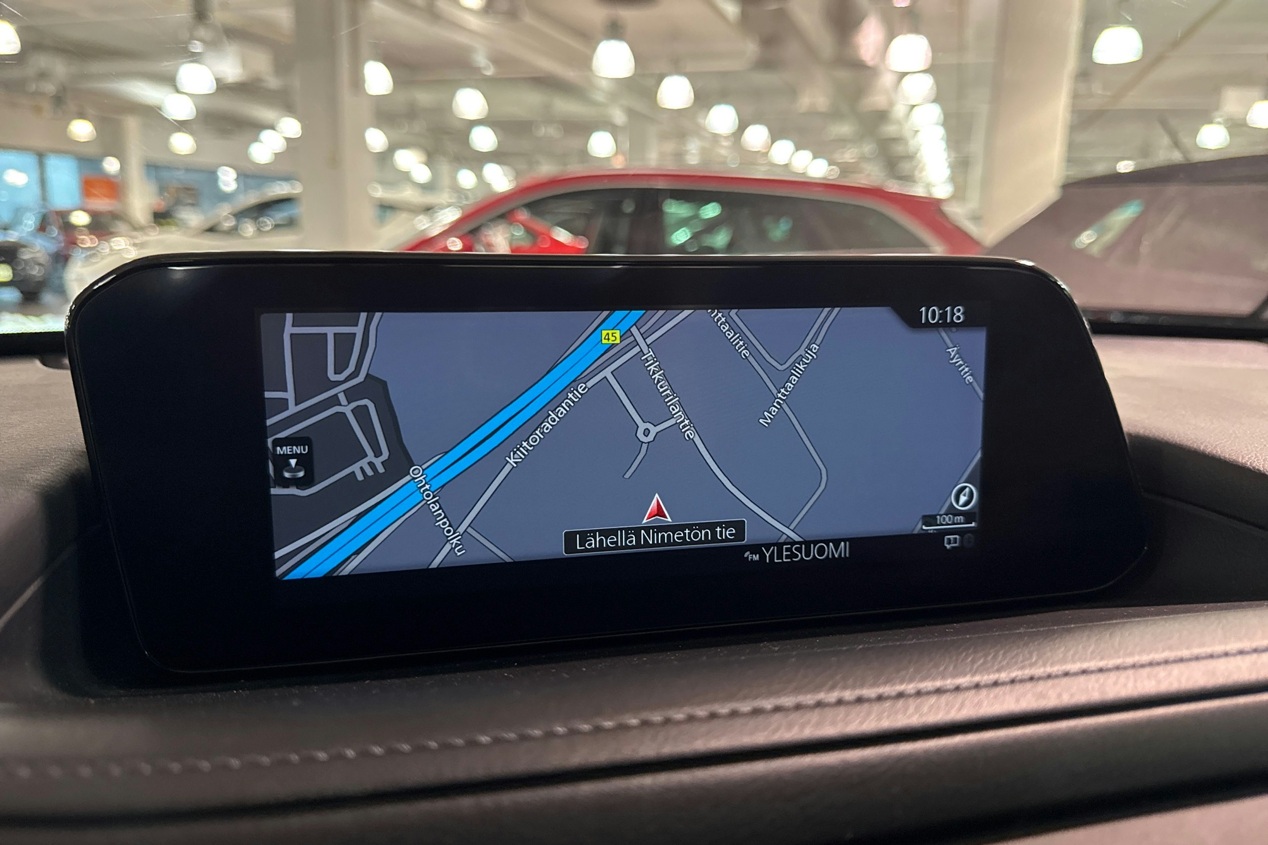 harmaa Mazda CX-30 2022 kuva 19.