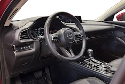punainen Mazda CX-30 2024 kuva 7.
