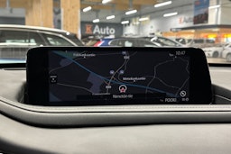 punainen Mazda CX-30 2024 kuva 18.