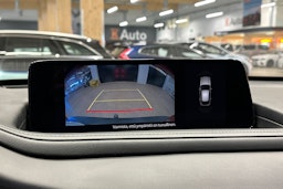punainen Mazda CX-30 2024 kuva 19.