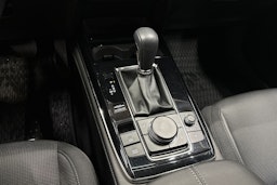 punainen Mazda CX-30 2024 kuva 26.