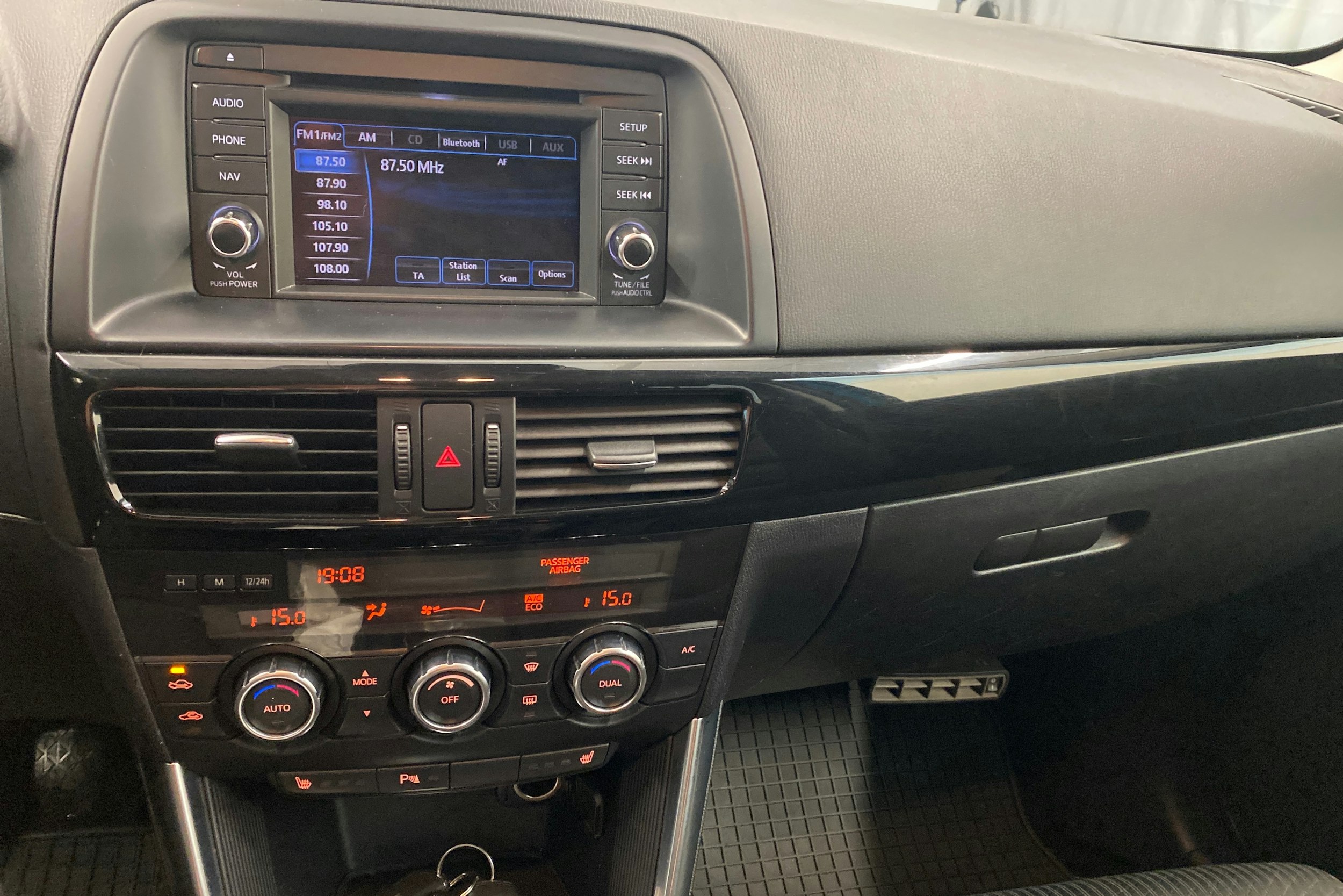 sininen Mazda CX-5 2013 kuva 18.