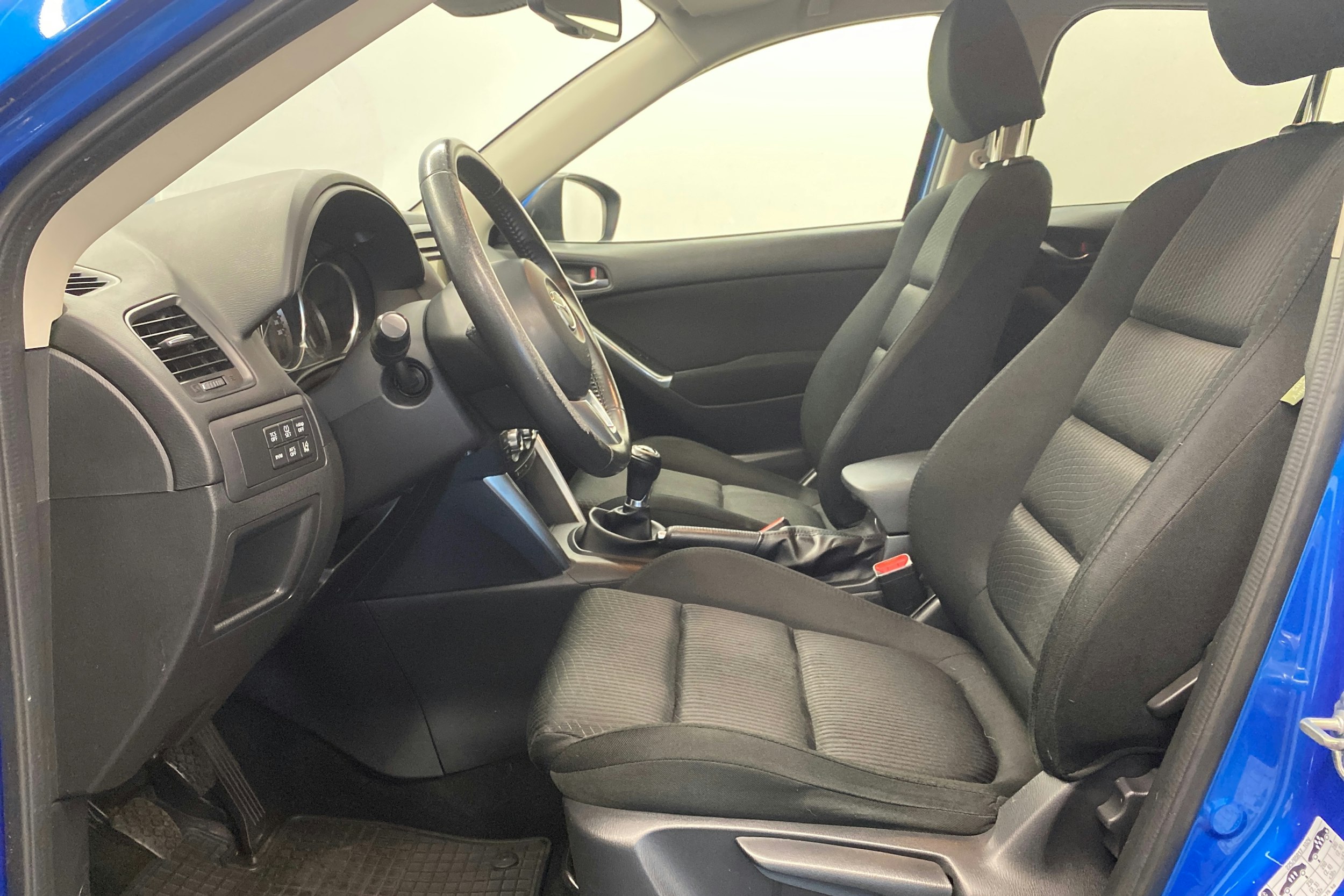 sininen Mazda CX-5 2013 kuva 25.