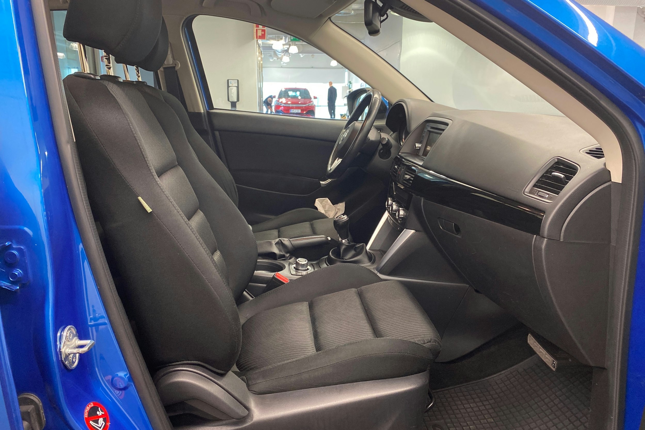 sininen Mazda CX-5 2013 kuva 29.