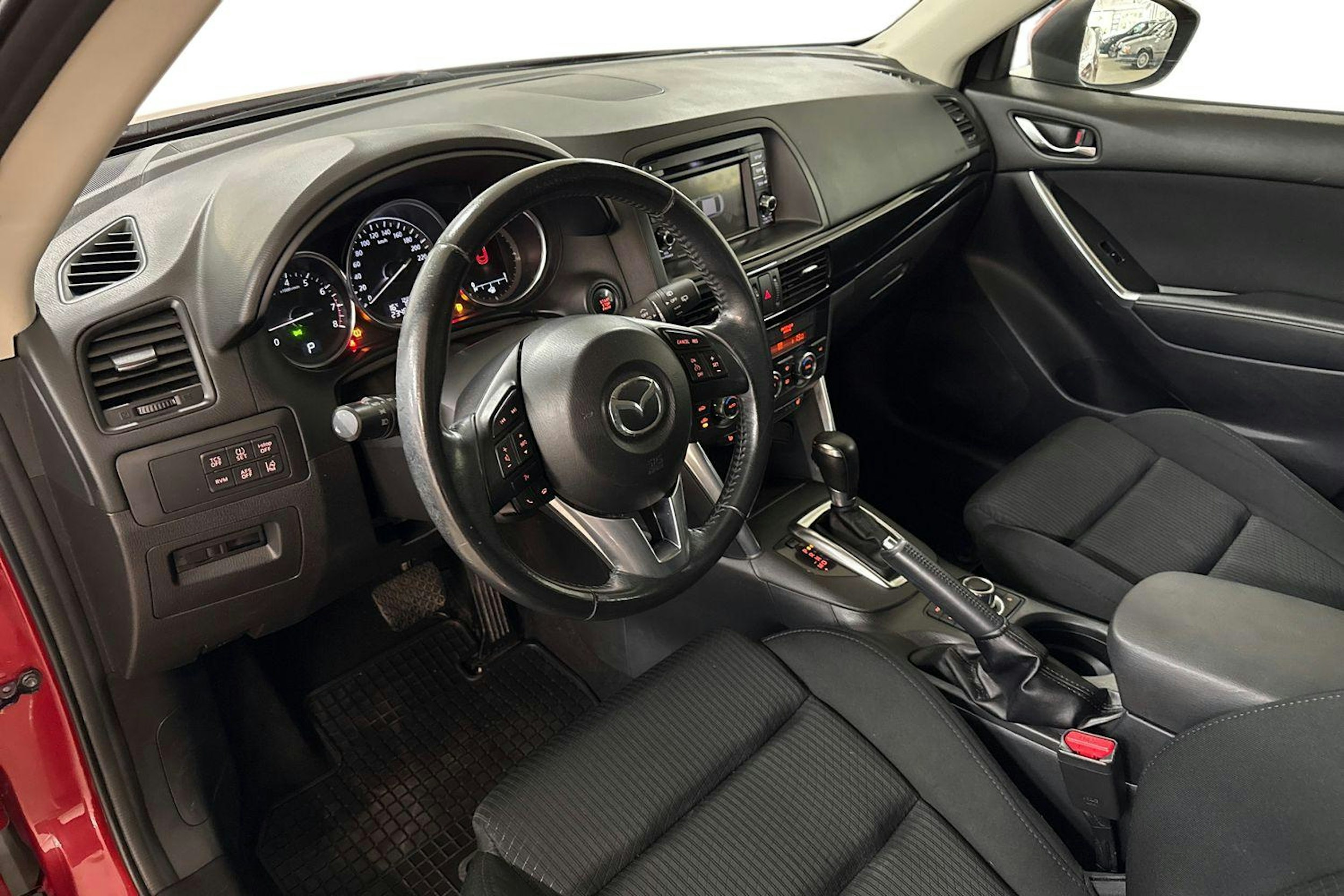punainen Mazda CX-5 2014 kuva 7.