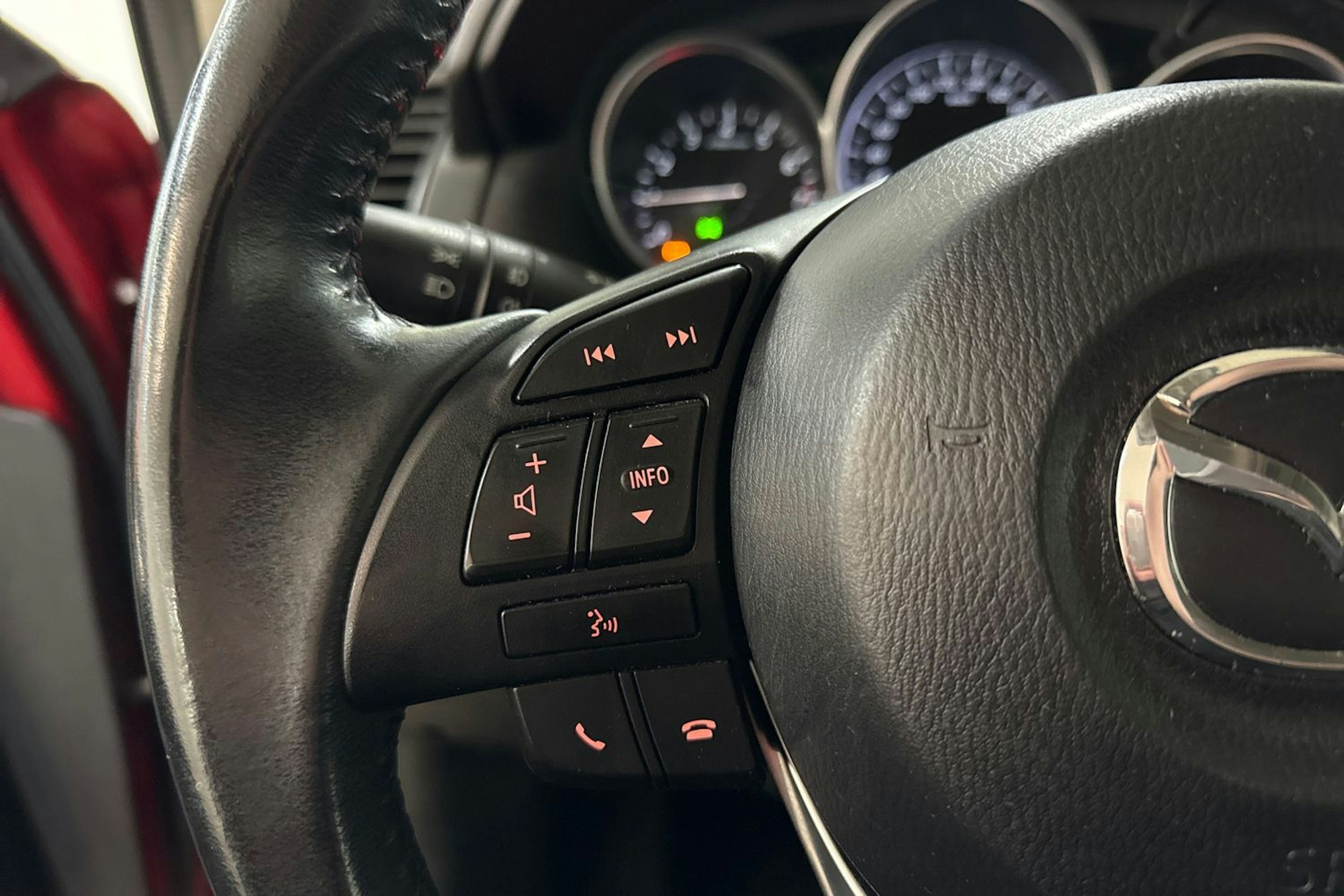 punainen Mazda CX-5 2014 kuva 15.
