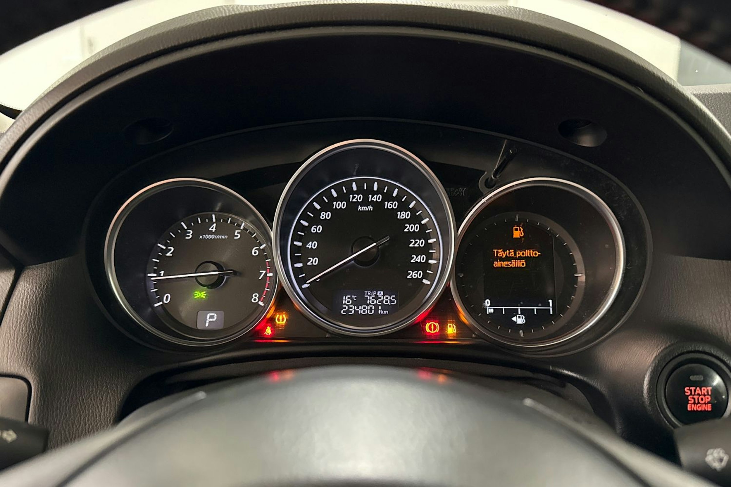 punainen Mazda CX-5 2014 kuva 17.