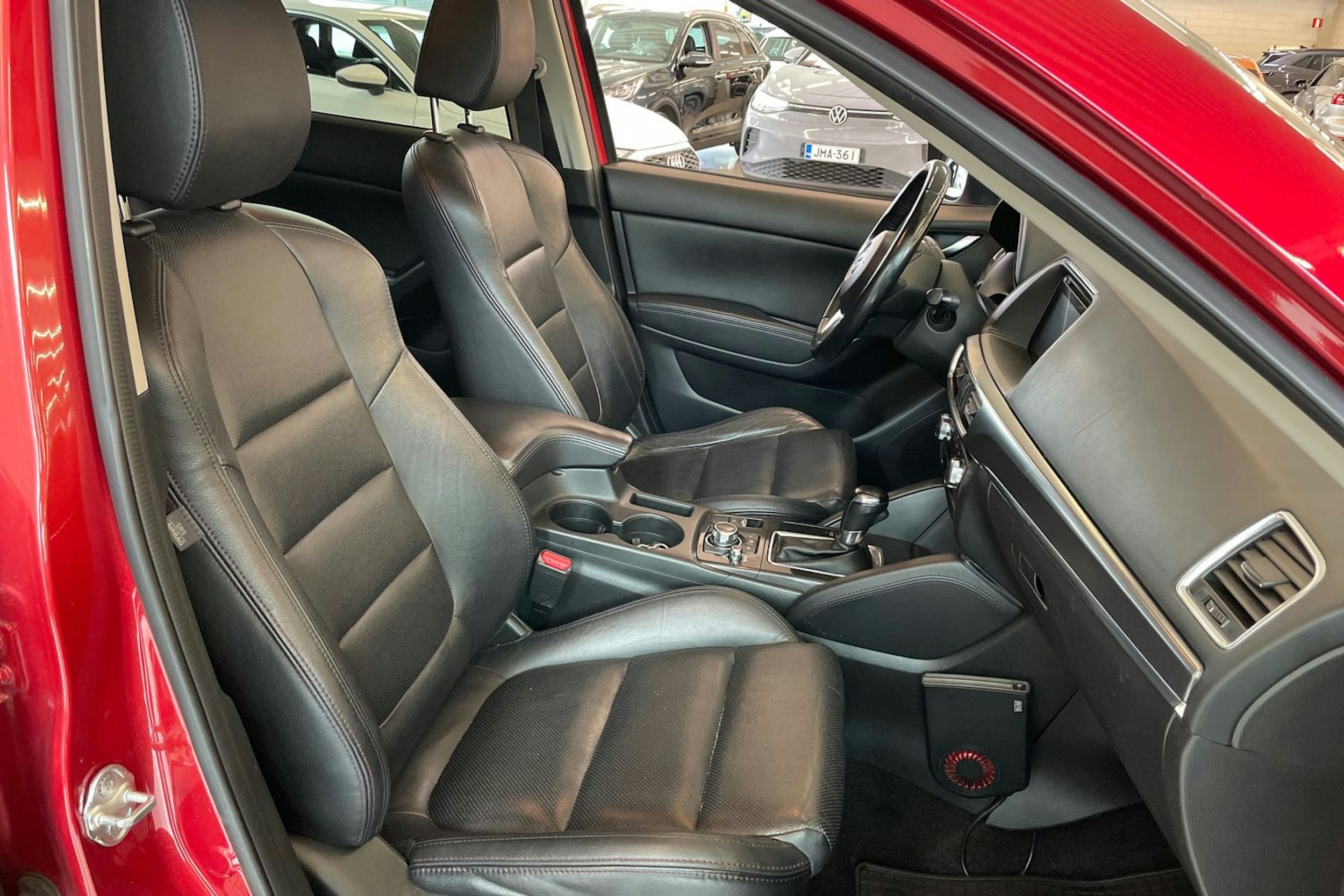 Punainen Mazda cx-5 2015 kuva 27.