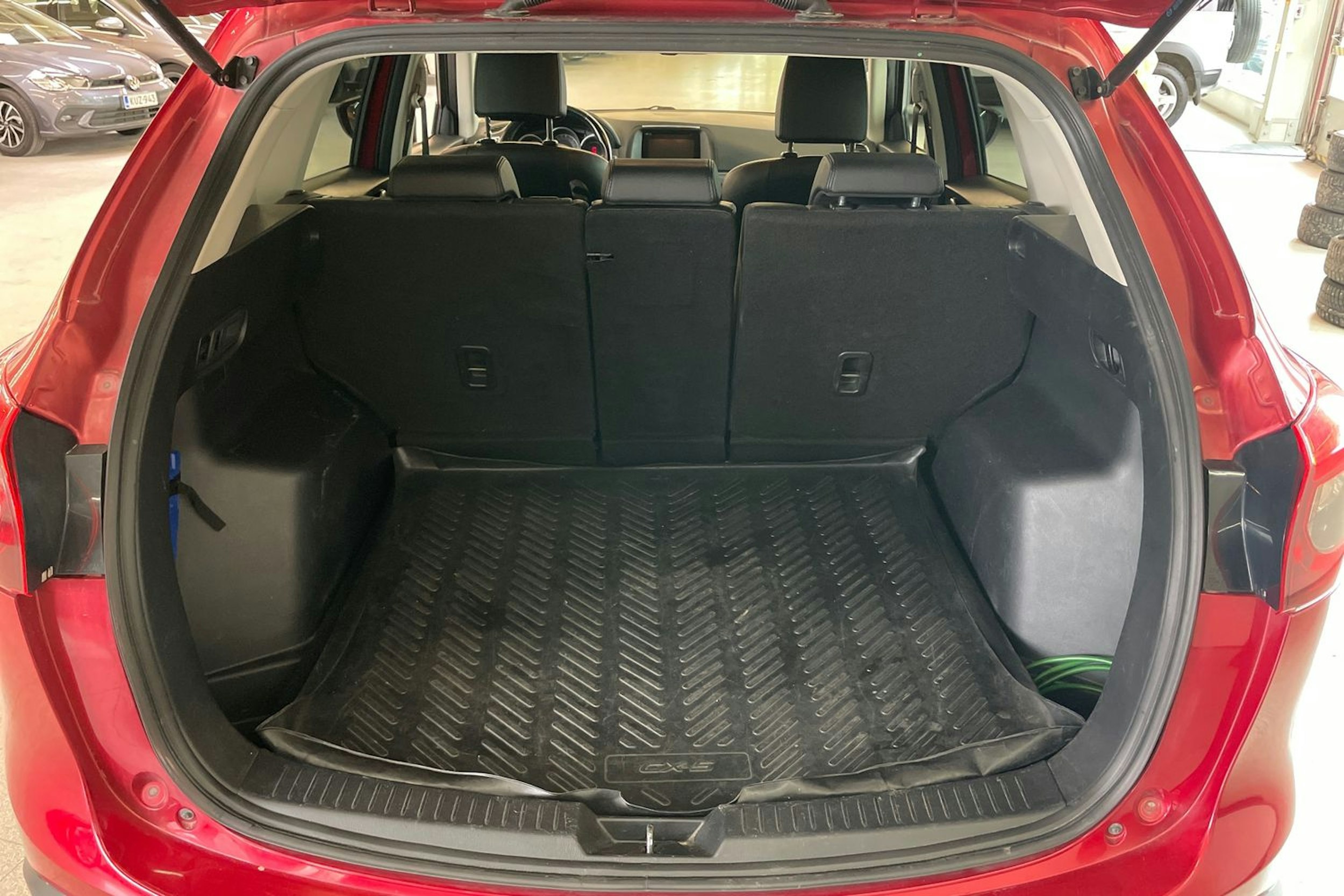 Punainen Mazda cx-5 2015 kuva 28.