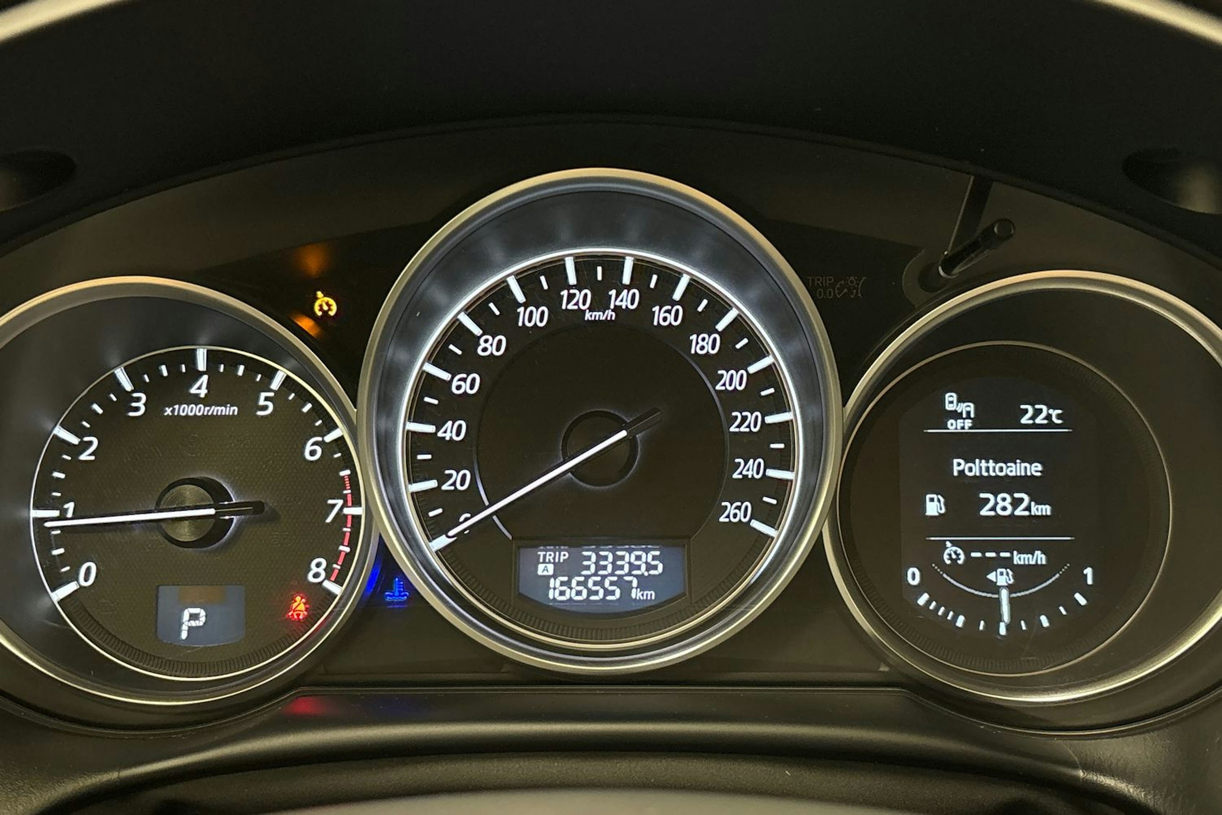 musta Mazda CX-5 2016 kuva 18.