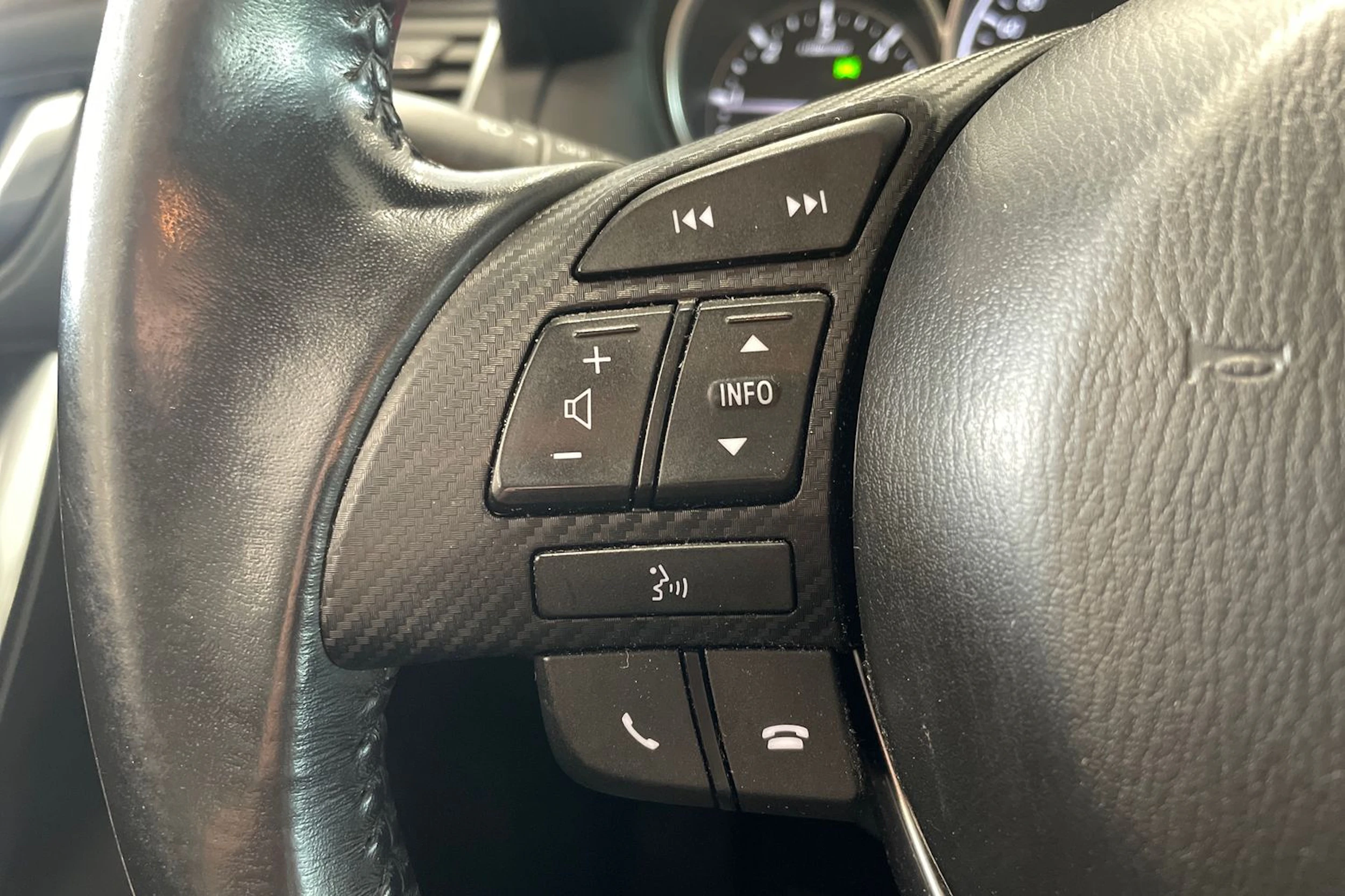valkoinen Mazda CX-5 2016 kuva 15.