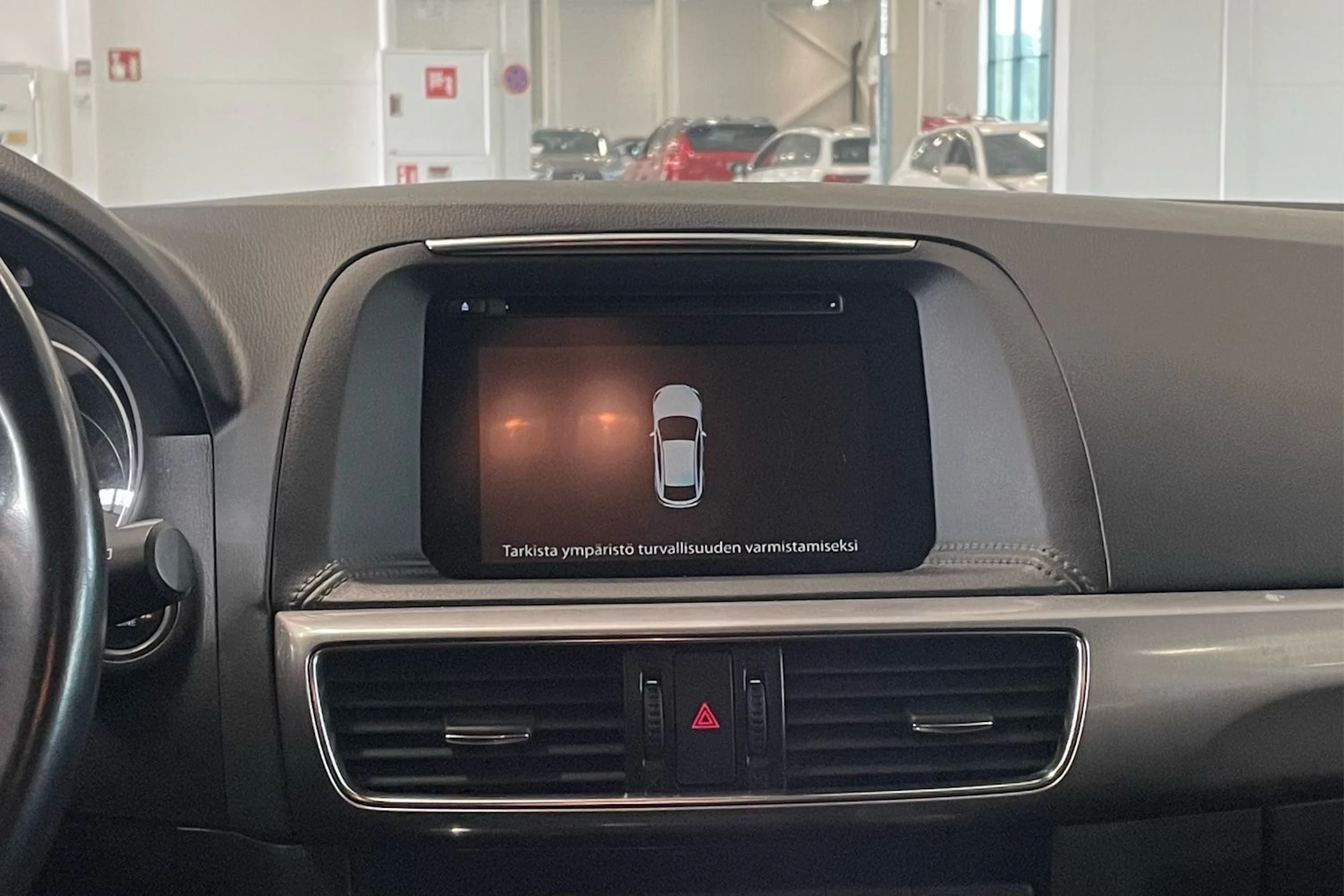 valkoinen Mazda CX-5 2016 kuva 20.