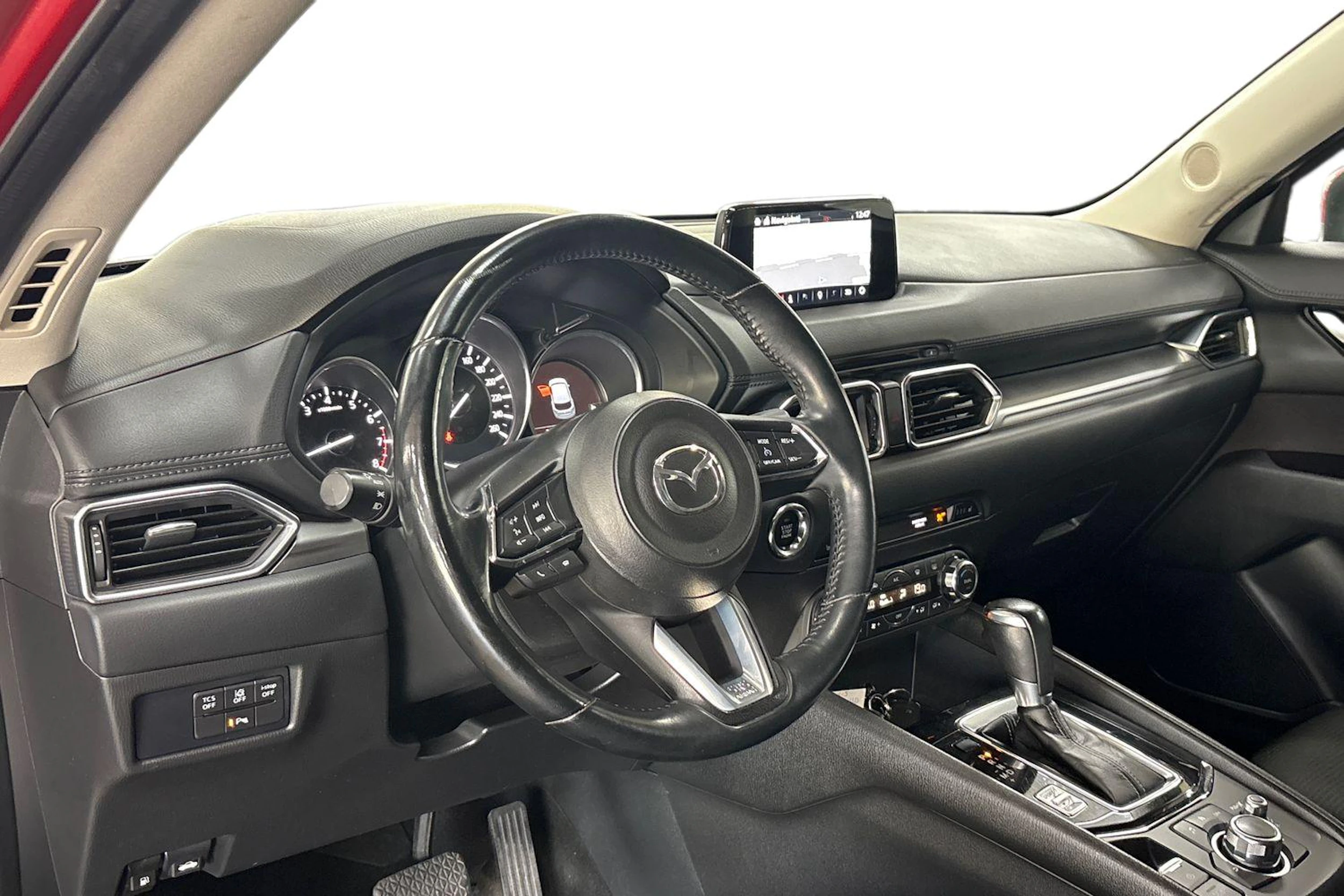 punainen Mazda CX-5 2017 kuva 6.