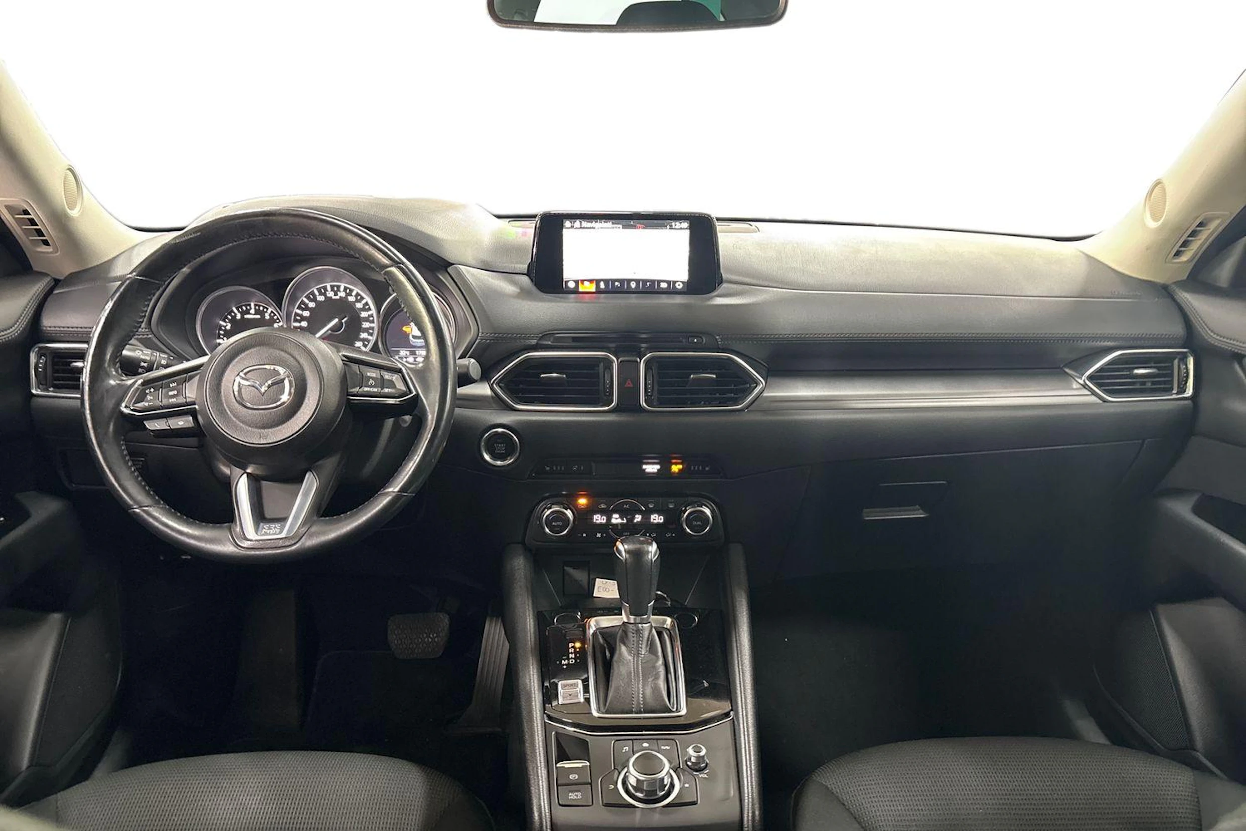 punainen Mazda CX-5 2017 kuva 7.