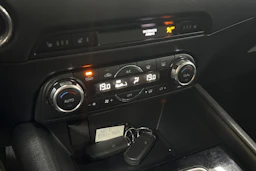 punainen Mazda CX-5 2017 kuva 17.