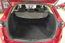 punainen Mazda CX-5 2017 kuva 22.