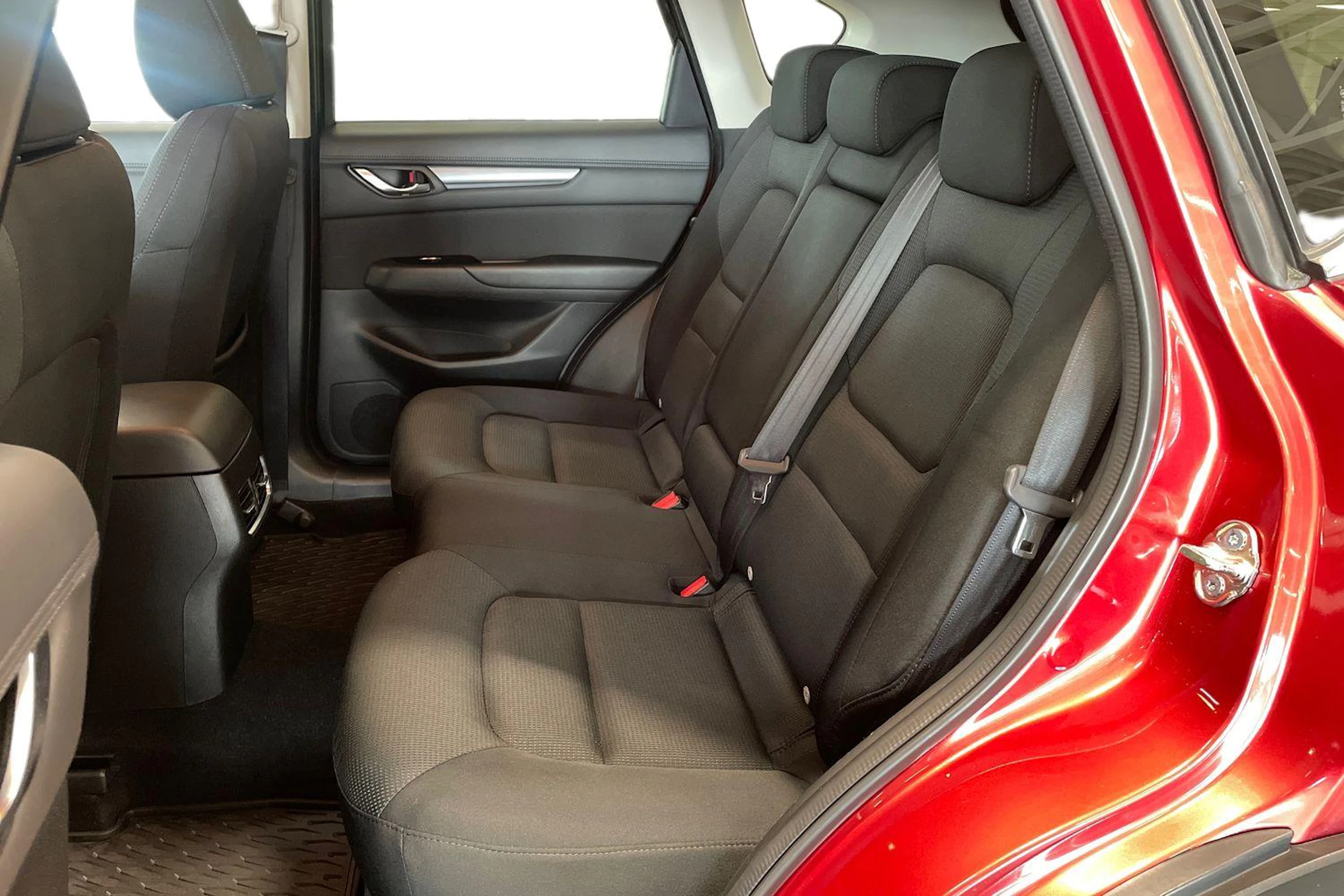 punainen Mazda CX-5 2017 kuva 8.