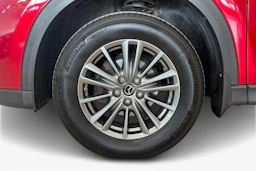 punainen Mazda CX-5 2017 kuva 9.