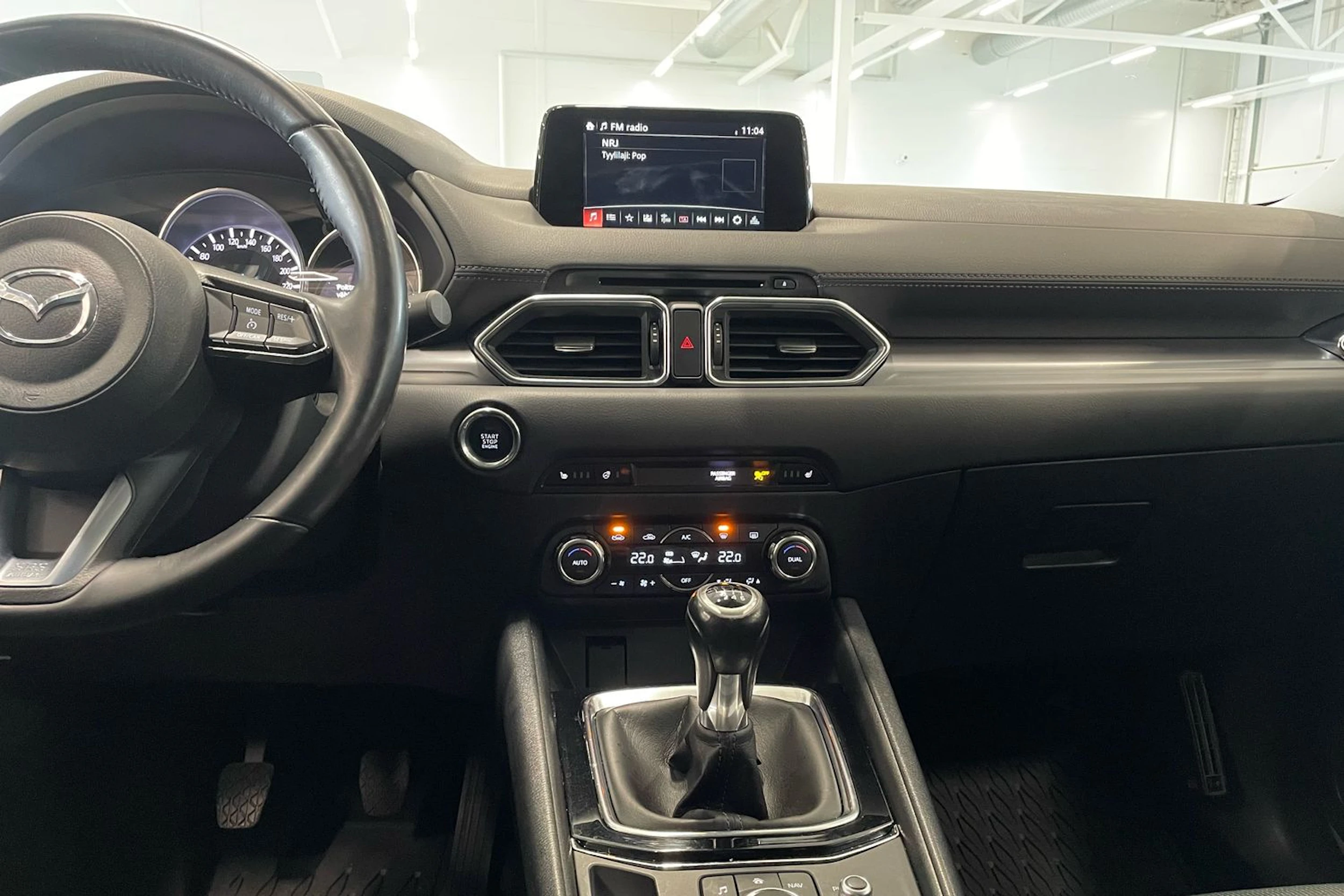 punainen Mazda CX-5 2017 kuva 19.