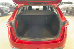 punainen Mazda CX-5 2017 kuva 27.