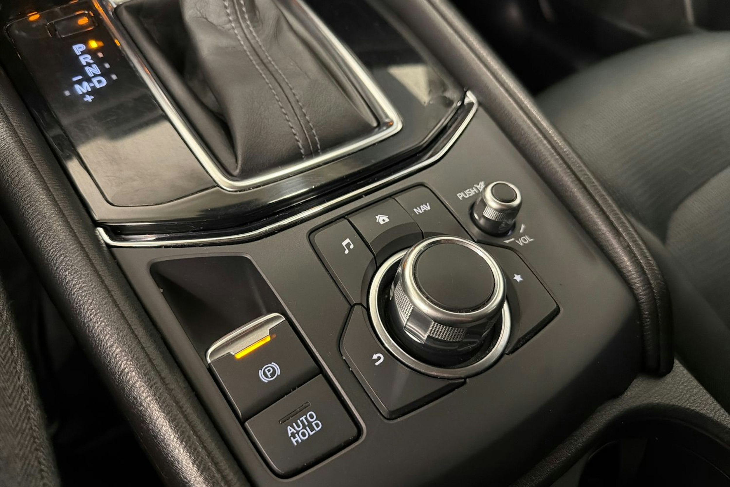 harmaa Mazda CX-5 2018 kuva 19.