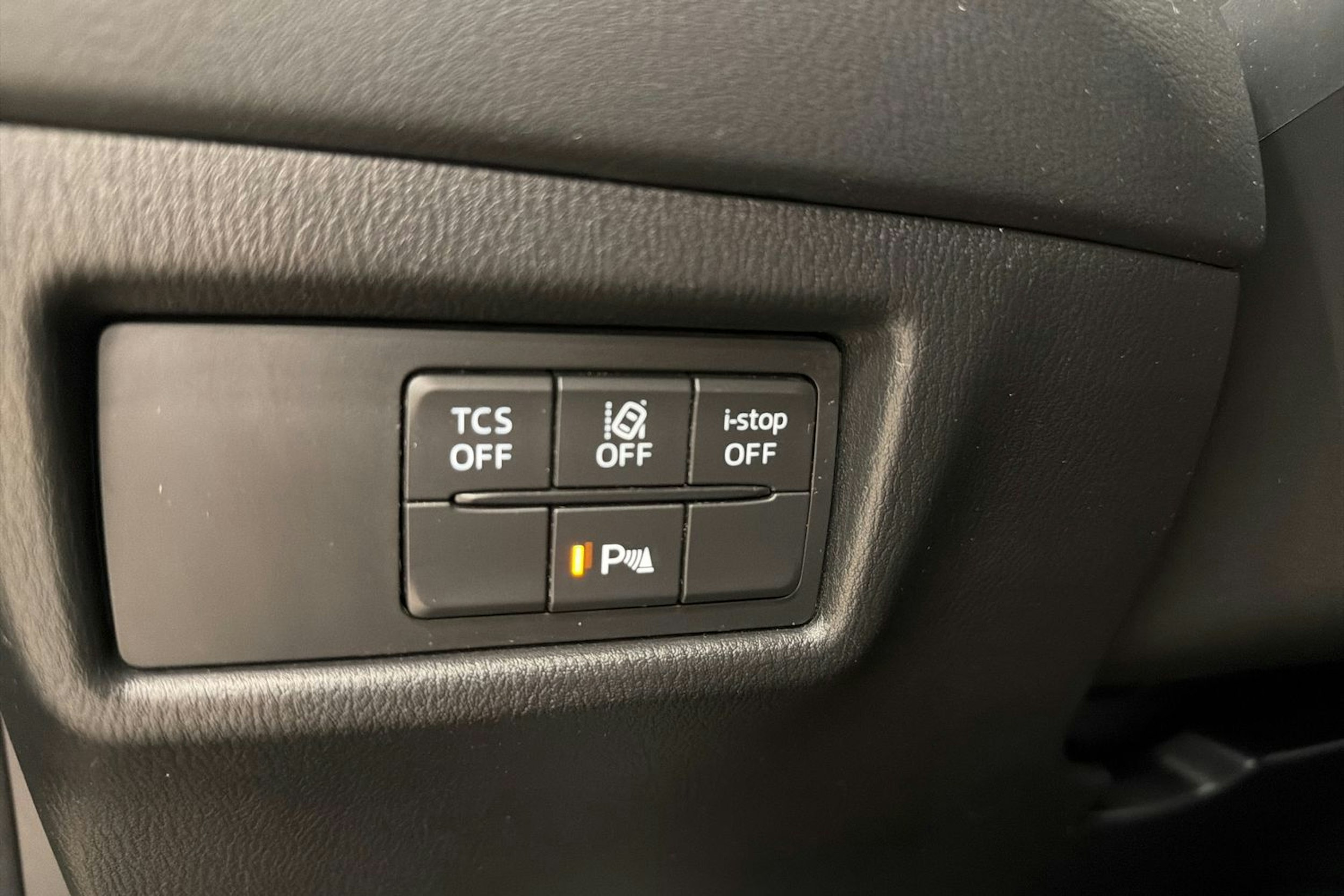 harmaa Mazda CX-5 2018 kuva 22.