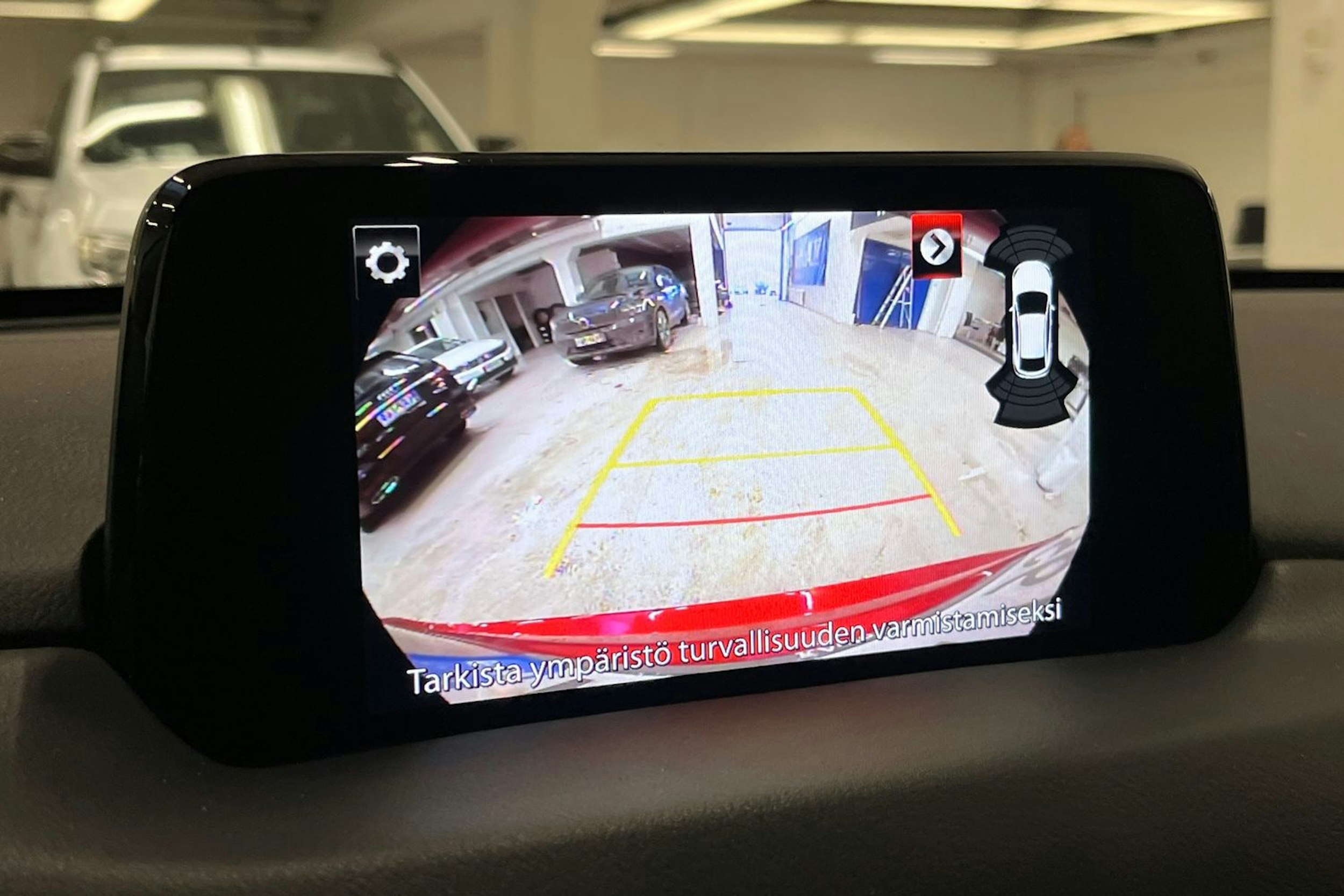 punainen Mazda CX-5 2018 kuva 16.