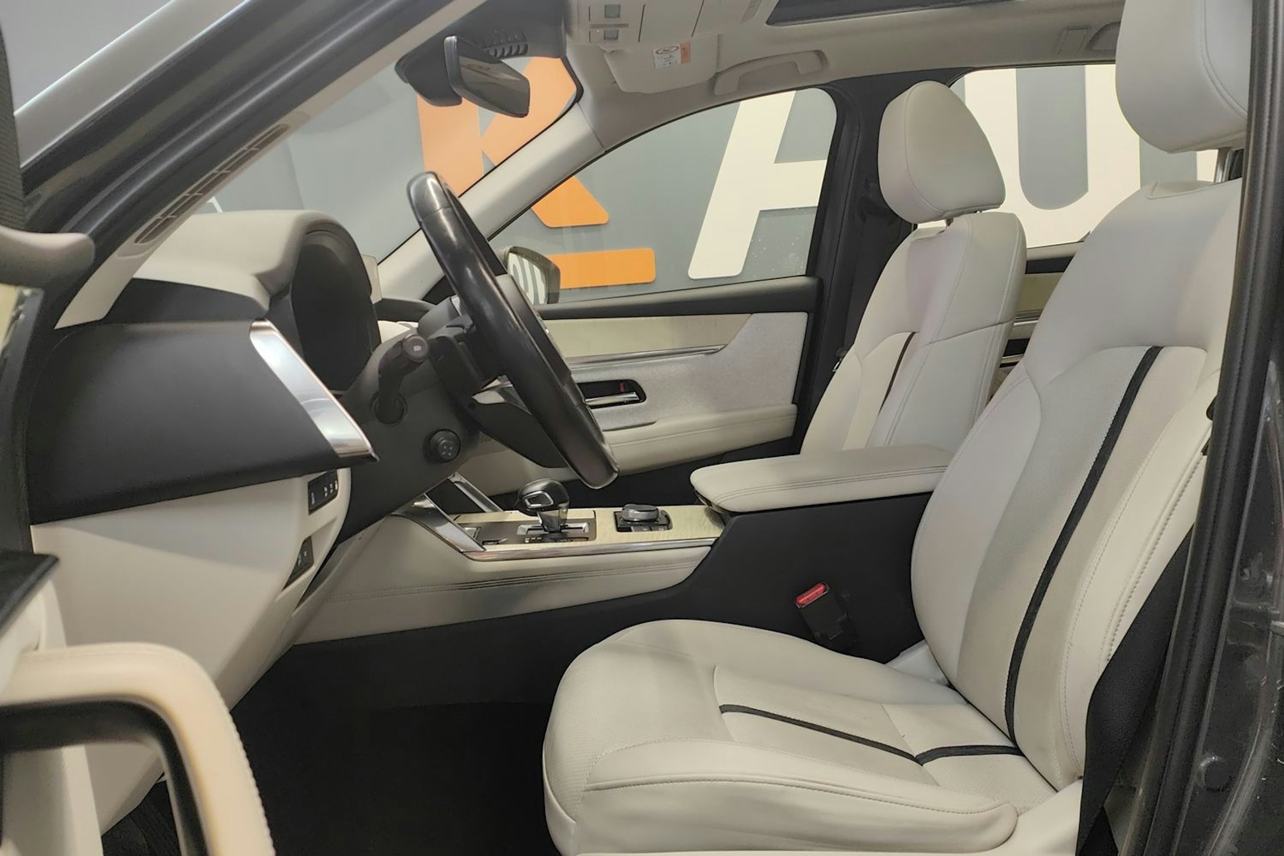Harmaa Mazda CX-60 2022 kuva 27.