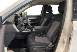 valkoinen Mazda CX-60 2023 kuva 6.