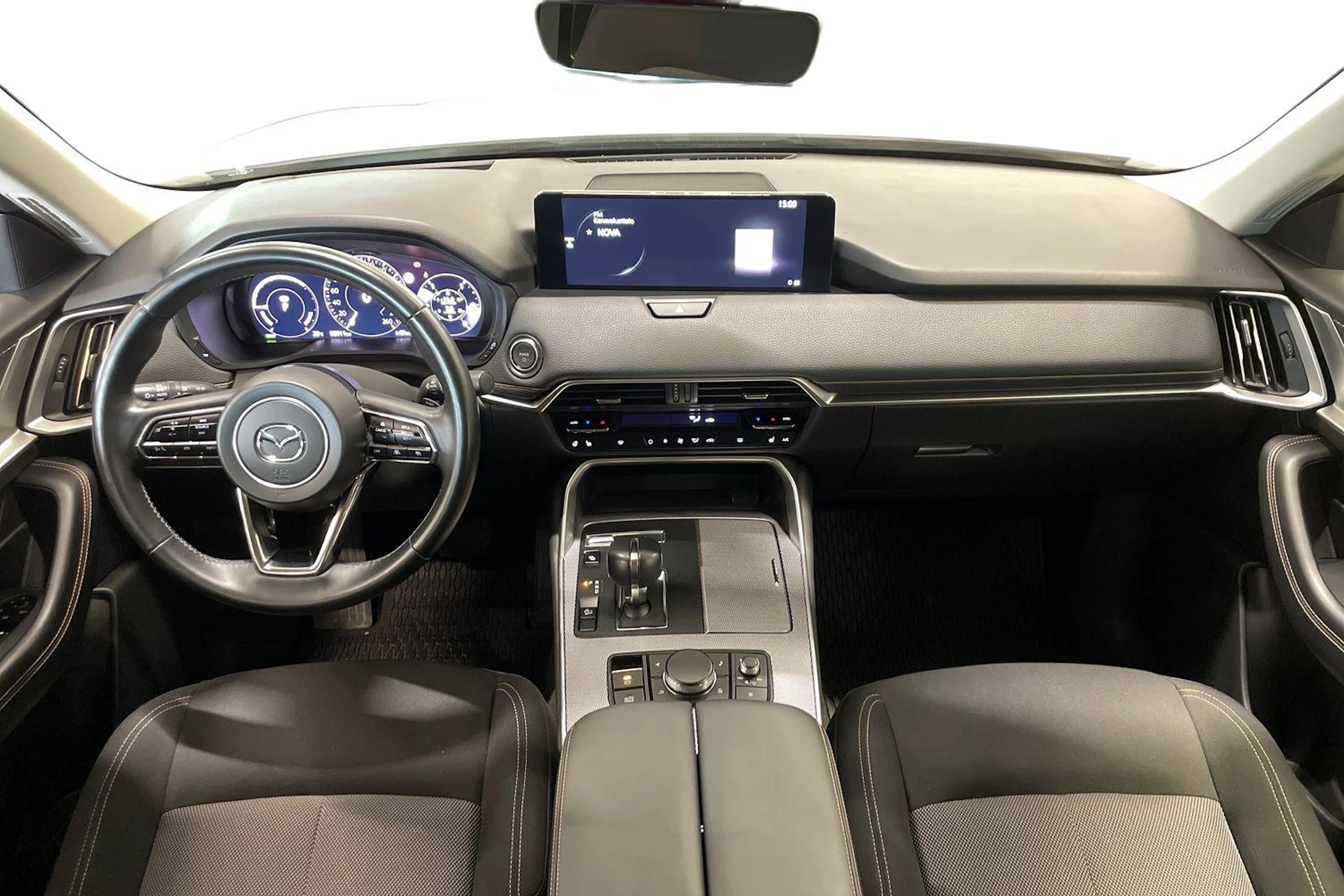 valkoinen Mazda CX-60 2023 kuva 7.