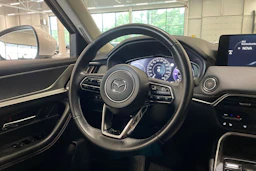 valkoinen Mazda CX-60 2023 kuva 11.