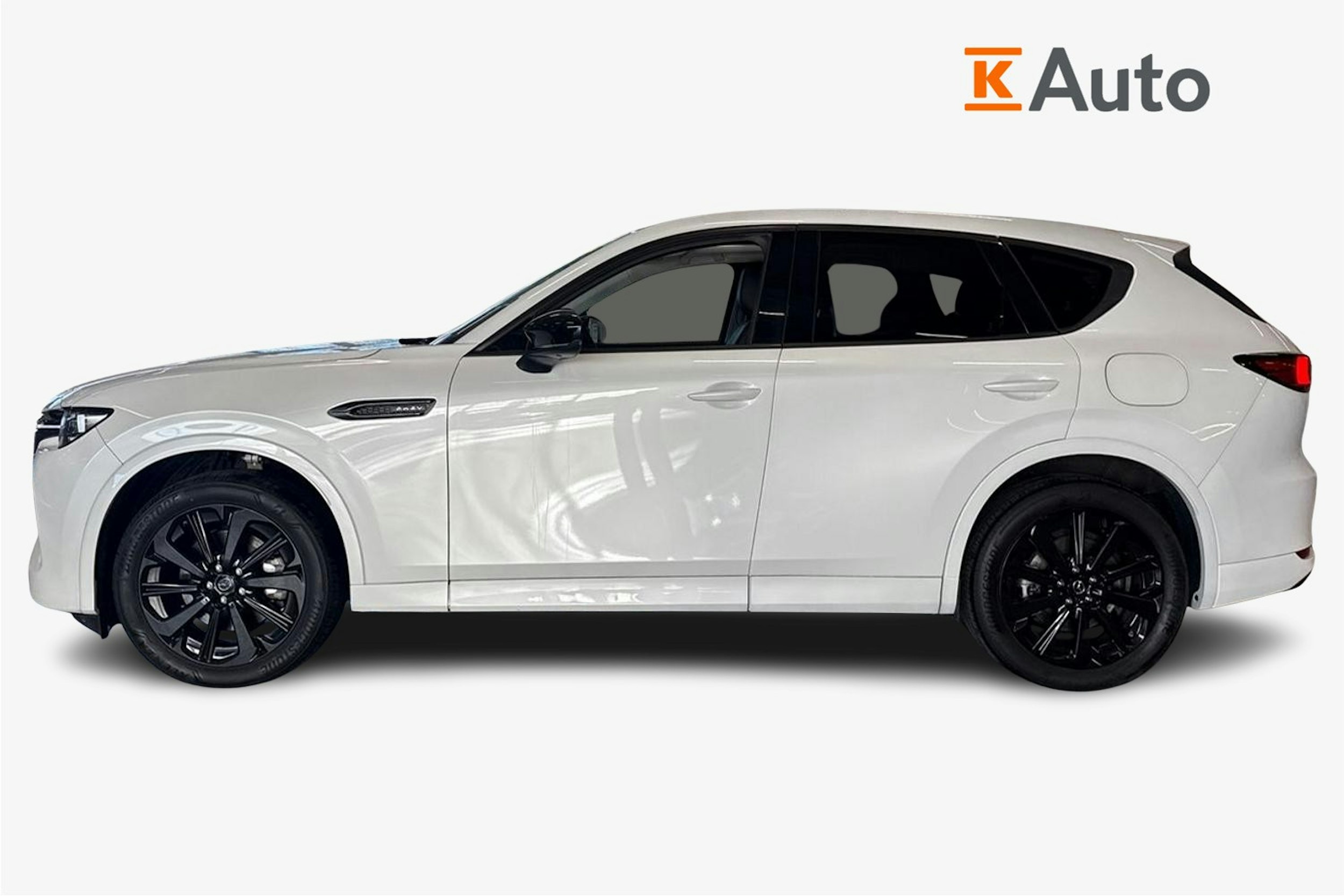 valkoinen Mazda CX-60 2023 kuva 6.