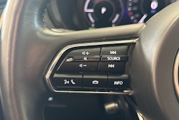 valkoinen Mazda CX-60 2023 kuva 15.
