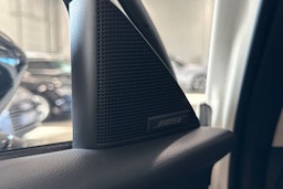 valkoinen Mazda CX-60 2023 kuva 20.