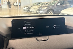 valkoinen Mazda CX-60 2023 kuva 22.