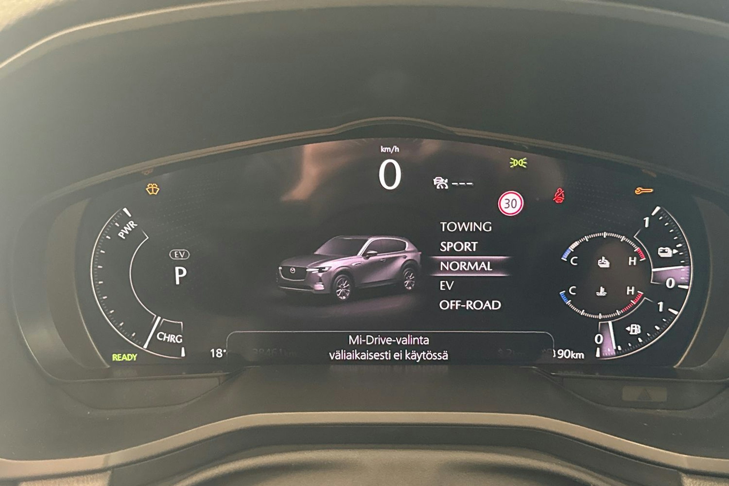 valkoinen Mazda CX-60 2023 kuva 24.