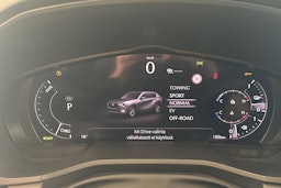valkoinen Mazda CX-60 2023 kuva 24.