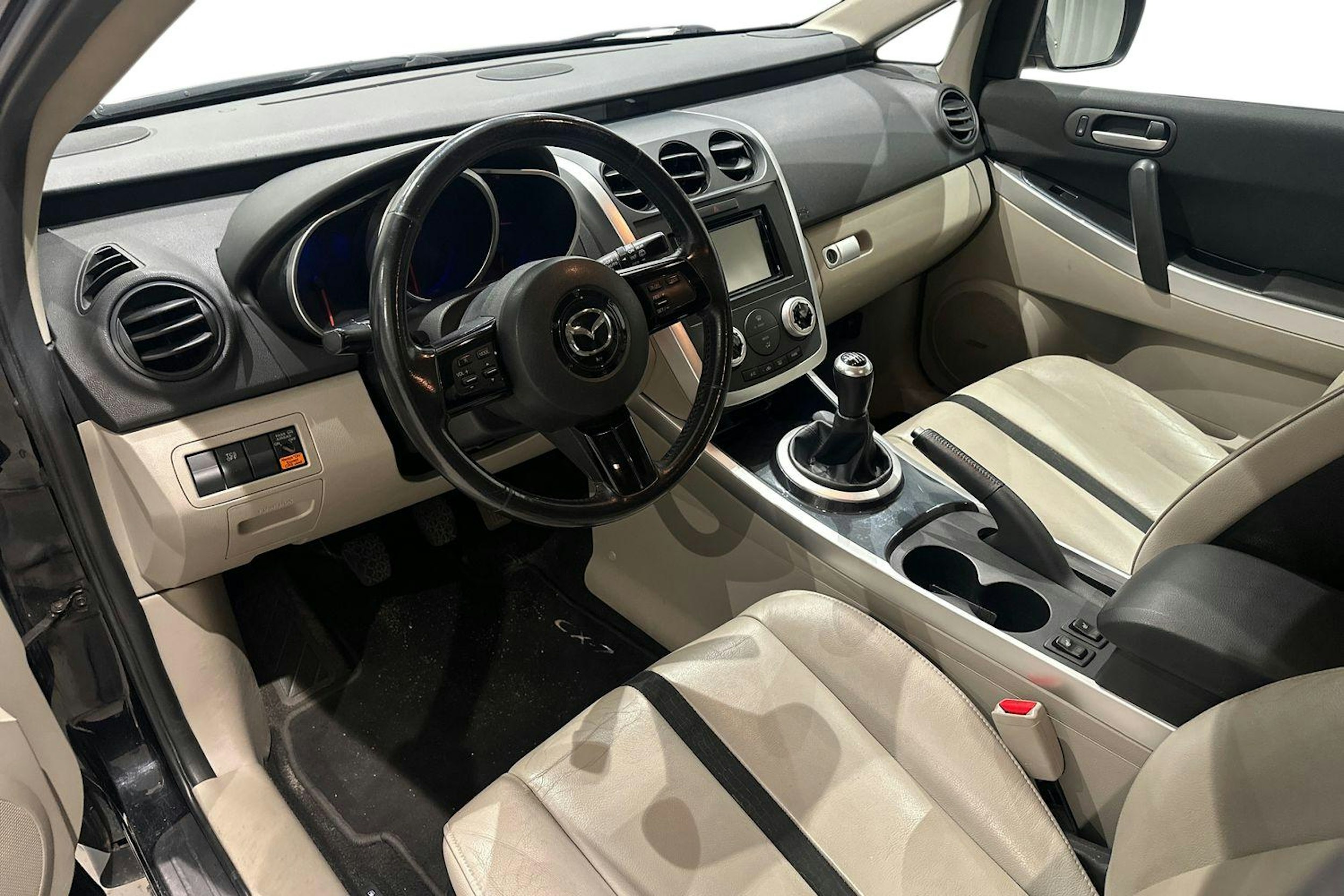 musta Mazda CX-7 2008 kuva 7.