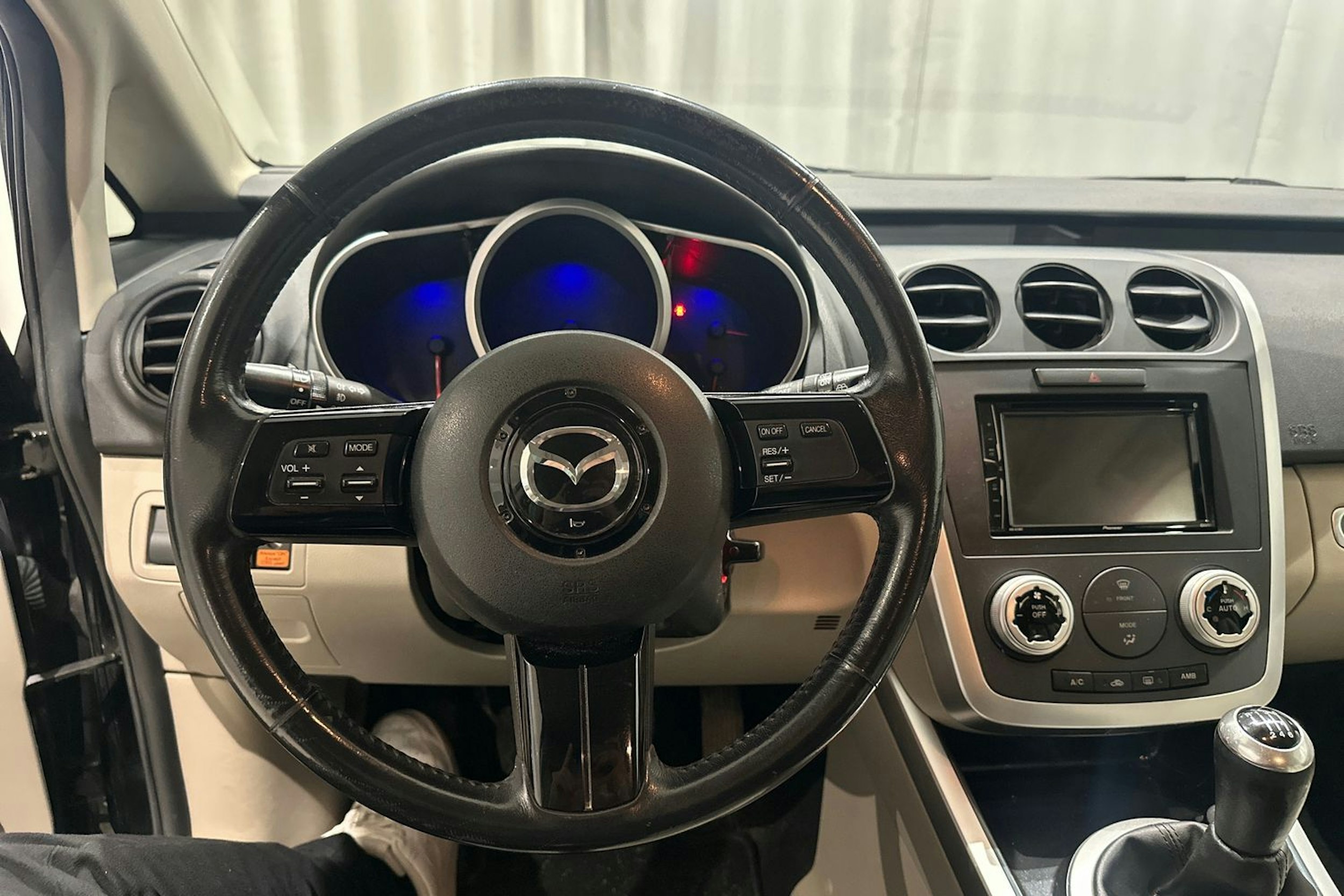 musta Mazda CX-7 2008 kuva 14.
