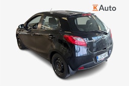 musta Mazda 2 2011 kuva 2.