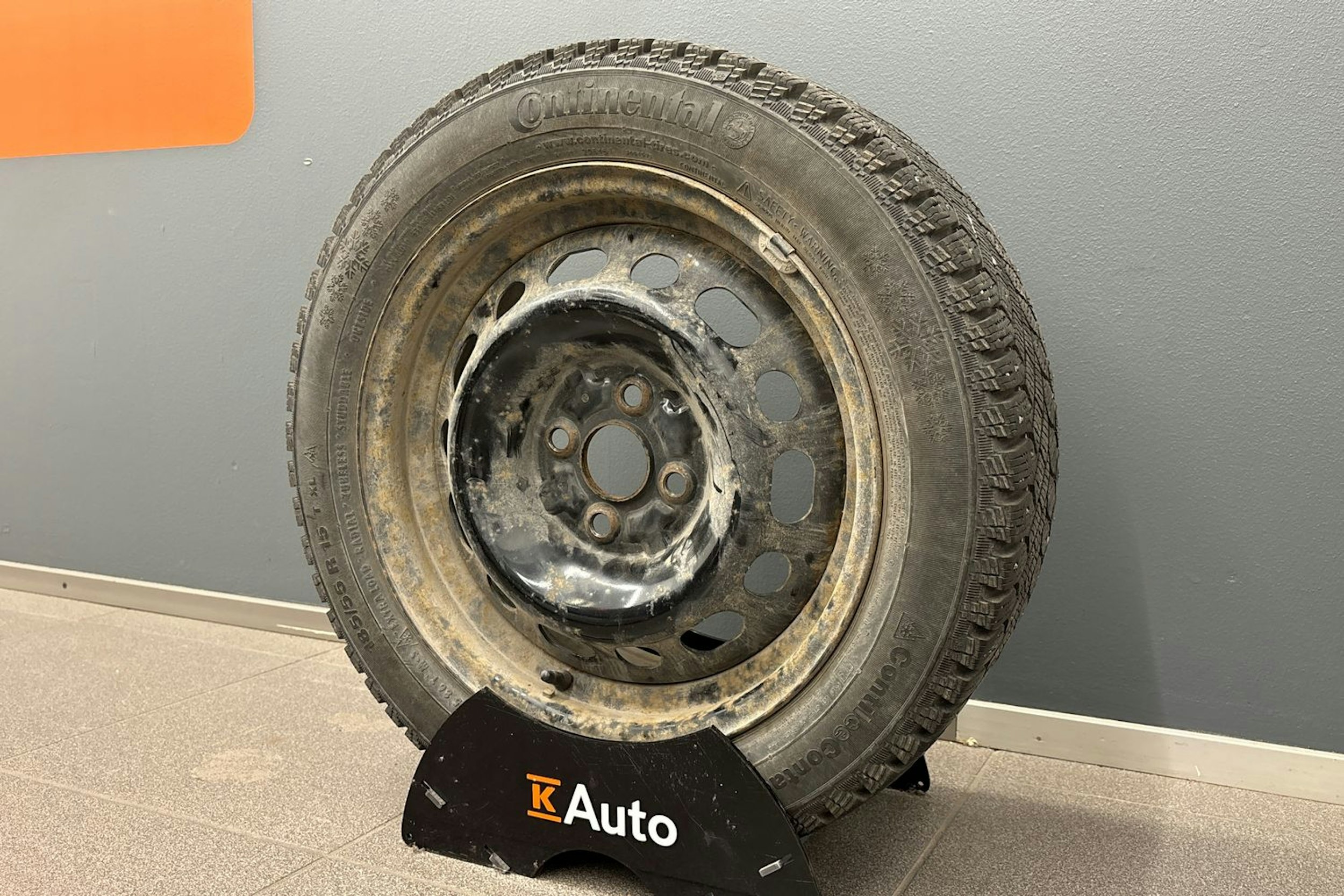 musta Mazda 2 2011 kuva 13.