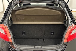 musta Mazda 2 2011 kuva 19.