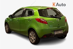 vihreä Mazda 2 2012 kuva 2.