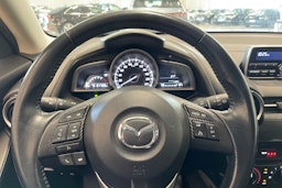 musta Mazda 2 2017 kuva 16.