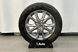 Punainen Mazda 2 2020 kuva 24.