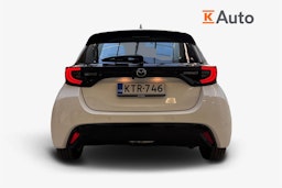 valkoinen Mazda 2 2022 kuva 3.