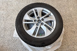valkoinen Mazda 2 2022 kuva 15.